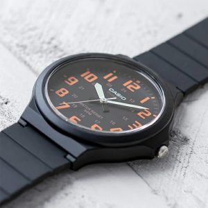 ساعت مچی عقربه ای مردانه کاسیو مدل MW-240-4BVDF