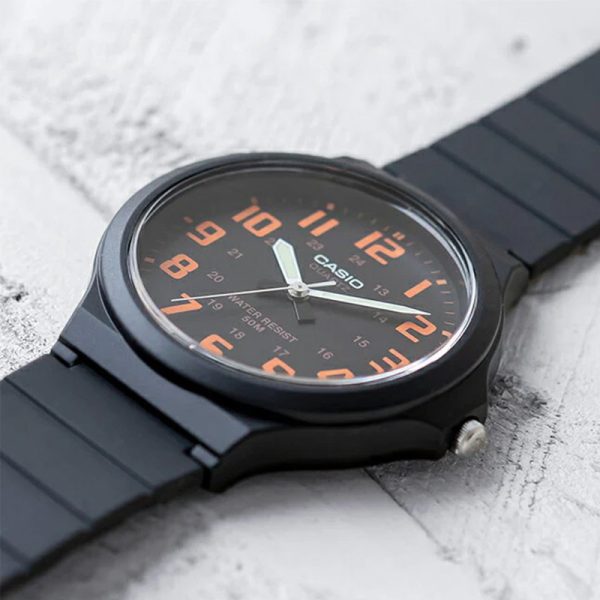 ساعت مچی عقربه ای مردانه کاسیو مدل MW-240-4BVDF