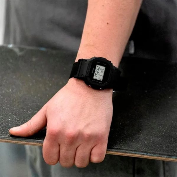 ساعت مچی مردانه کاسیو مدل DW5600BCE-1DR اسپرت با بند رزین