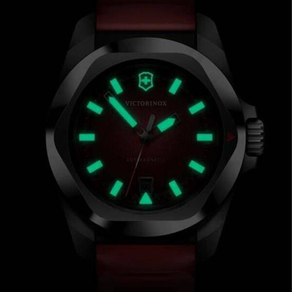 ساعت ویکتورینوکس مدل I.N.O.X Quartz Watch 242029