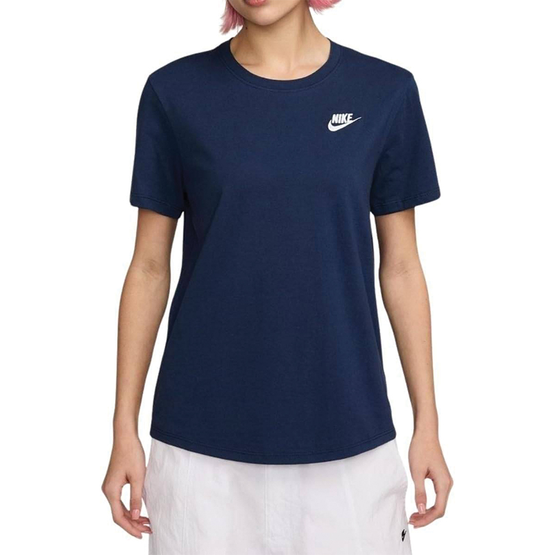 تیشرت-زنانه-نایکی-مدل-Sportwear-Club-Essentials تیشرت زنانه نایکی مدل Sportwear Club Essentials
