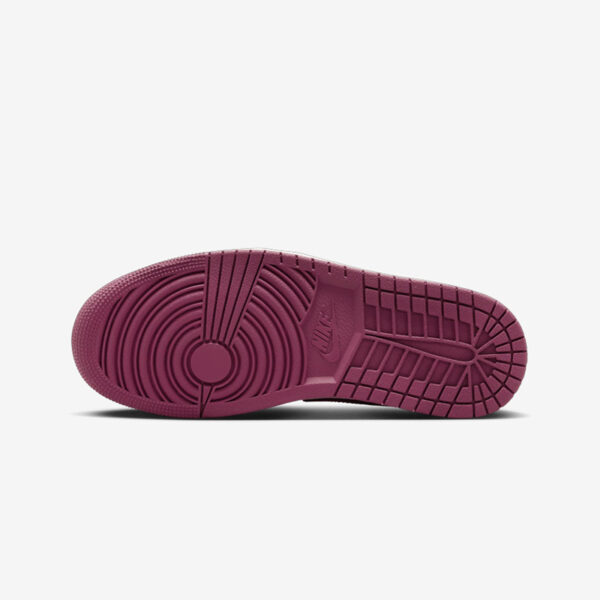 کفش نایکی مدل Nike Air Jordan 1 Low