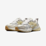 کفش نایکی مدل V2K Run - Image 2