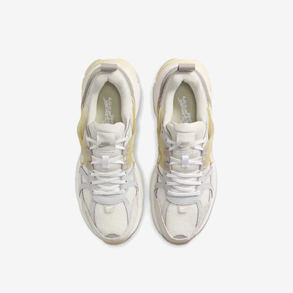 کفش نایکی مدل V2K Run - Image 3
