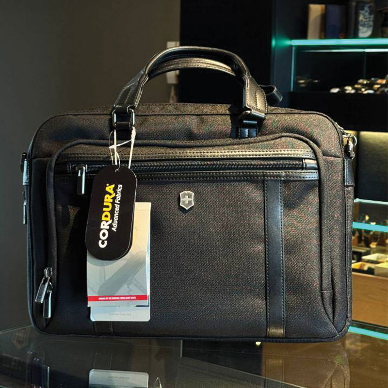 کیف-دستی-ویکتورینوکس-مدل-Werks-Professional-Cordura-3 کیف دستی ویکتورینوکس مدل Werks Professional Cordura