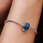 آویزی خاص پاندورا مدل Wavy Dark Blue Murano Glass Ocean